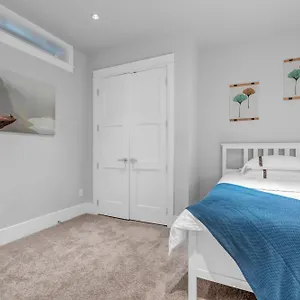 ** Gasthuis West Cozy Retreat By Host Launch Canada
