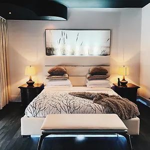 Hotel Kutuma, Montreal