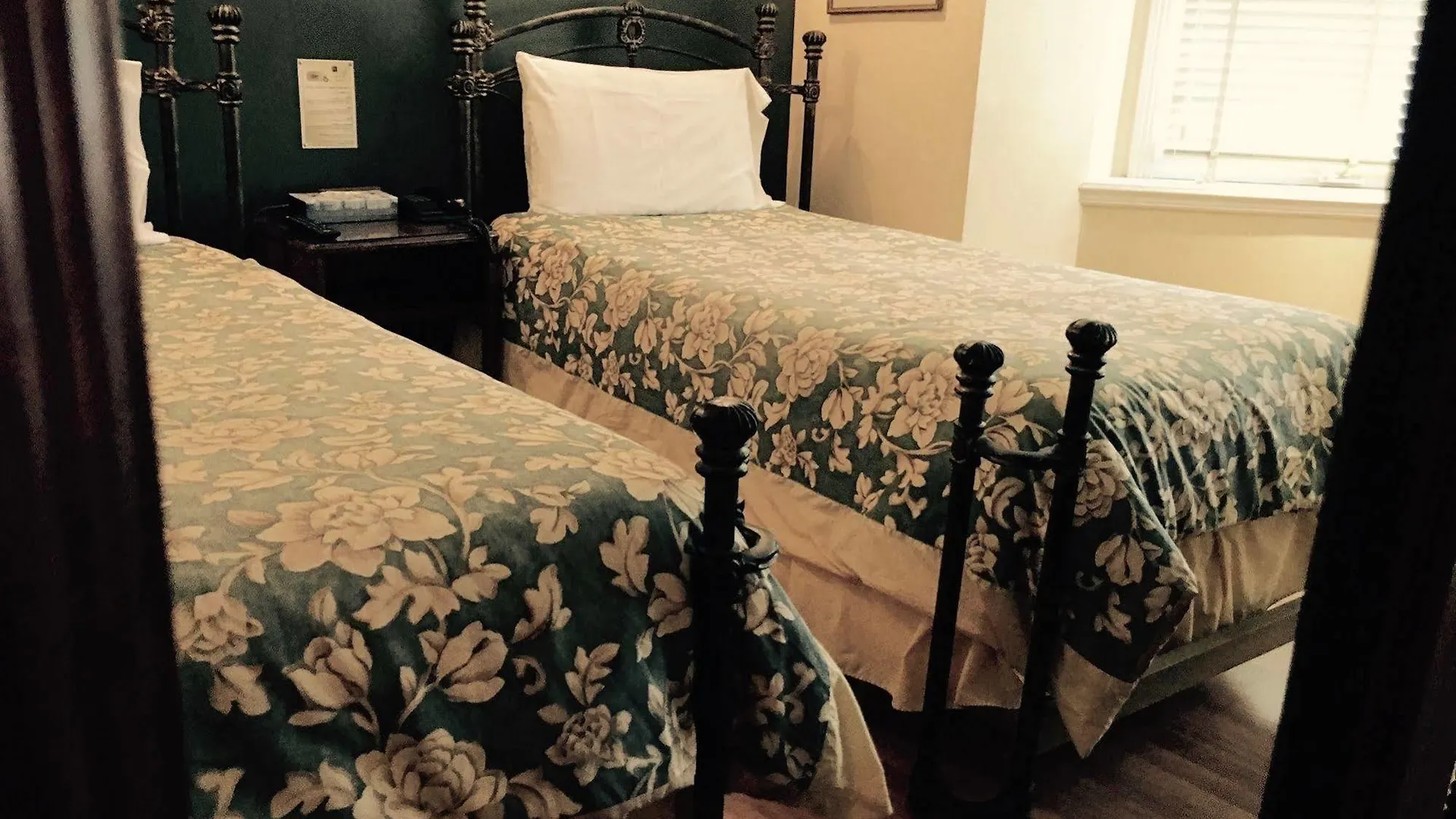 Hotel Manoir Sherbrooke Montreal