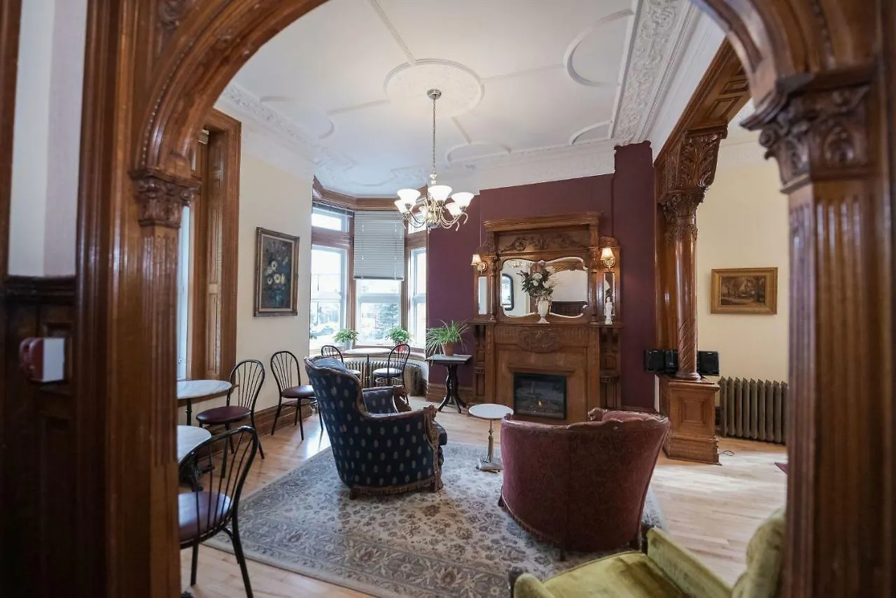 Manoir Sherbrooke Montreal Hotel