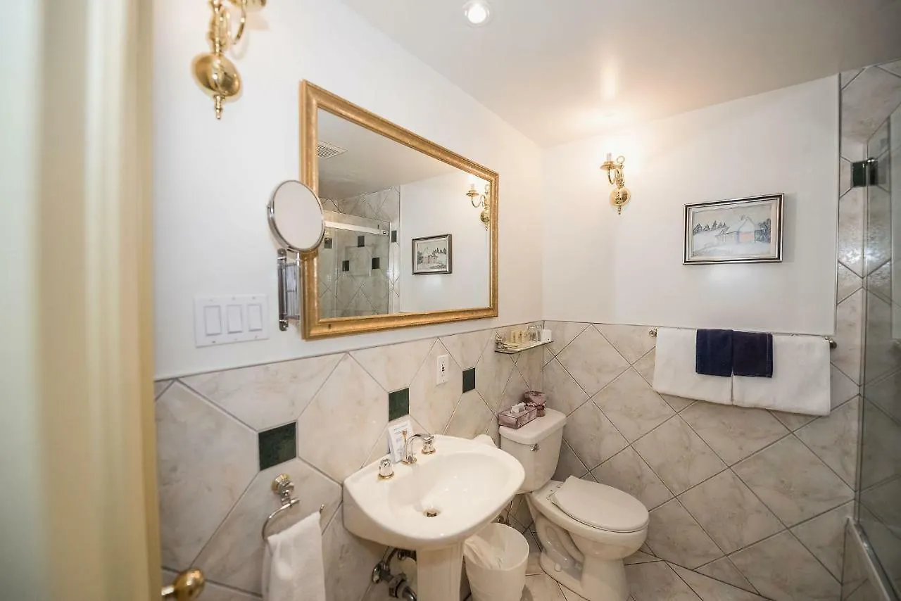 Manoir Sherbrooke Montreal Hotel